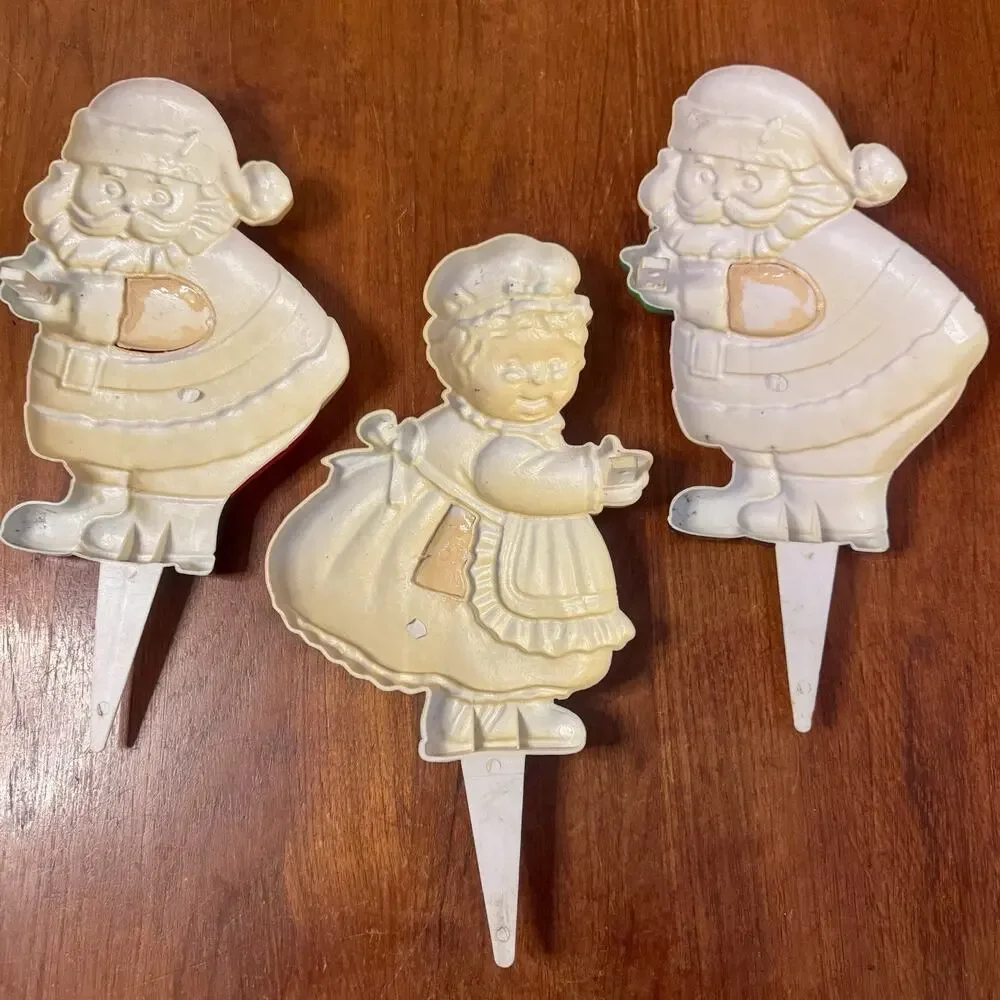 Vintage Christmas Santa Mrs Claus Plastic Light Covers Yard Stakes Set of 3